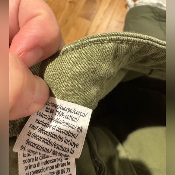 Women’s Green Cargo Pants - Picture 3 of 7